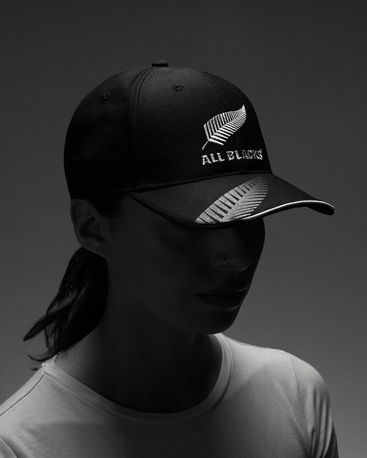 estoril-S 6 panels cap atlantis for all blacks